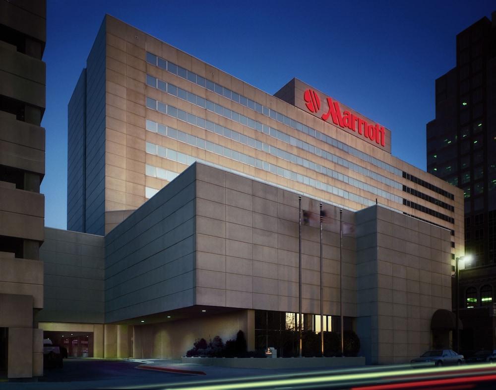 Отель Marriott Greensboro Downtown Экстерьер фото